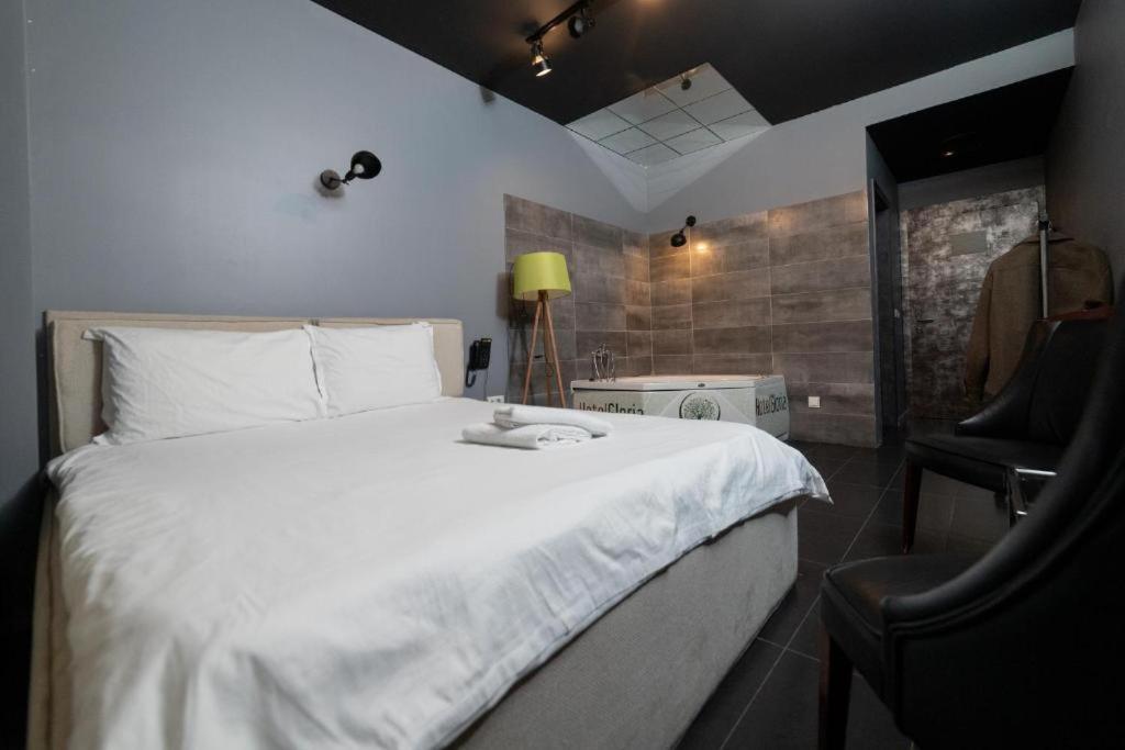 Hotel Gloria Ks Pristina Eksteriør billede