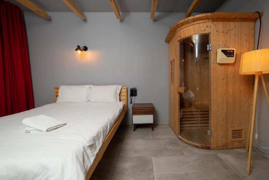 Hotel Gloria Ks Pristina Eksteriør billede